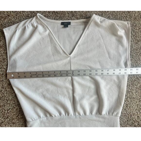 Ann Taylor Factory White Blouse, Medium Petite, Sleeveless, Banded Waist, Office - Picture 3 of 8